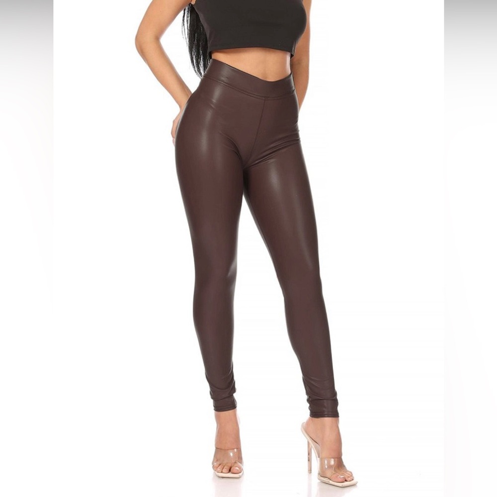 Faux leather leggings in chocolate